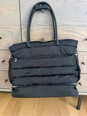 The Weekender Bag - Like New